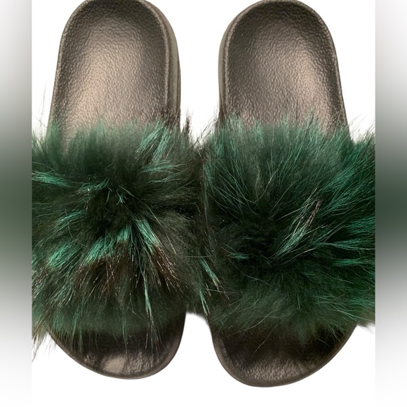 Shoes - 🩷FURRY FANCY SLIPPERS🩷 EXCELLENT CONDITION!!